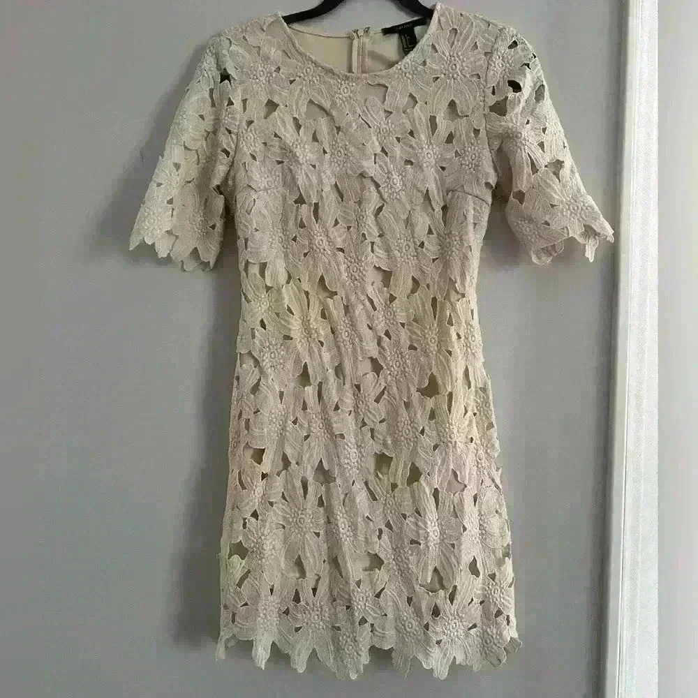 Forever 21 lace mini dress, ivory. Short sleeve